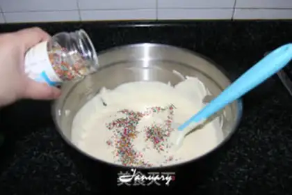 Make Colored twilight cake step 9