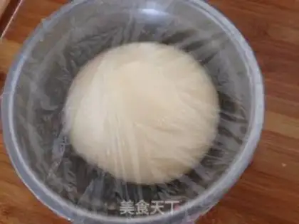 Make Chinese soybean bread step 6