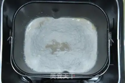 Make Bacon cheese bread step 1