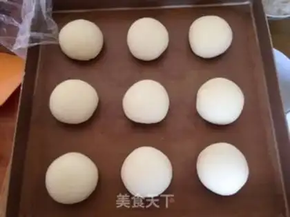 Make Chinese soybean bread step 11