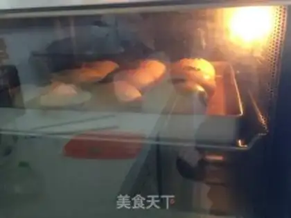 Make Chinese soybean bread step 14