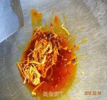 Make Red oil, bean skin step 0