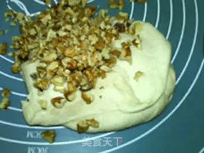 Make walnut bread step 4