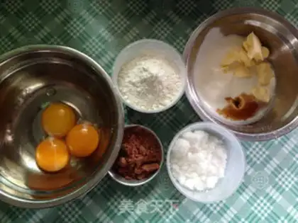 Make Coco sponge walnut cake step 1