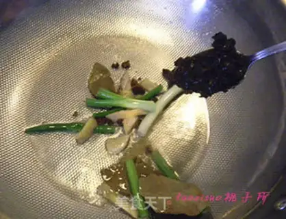 Make Spicy beans and lamb chops step 5