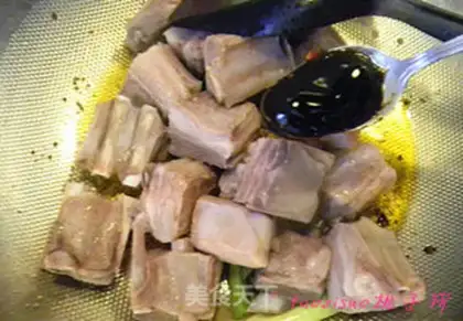 Make Spicy beans and lamb chops step 7
