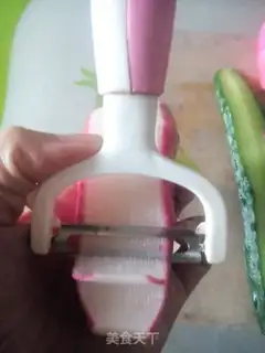 Make Salad and weed step 4