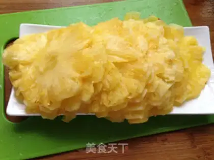 Make Pineapple dry flowers step 0