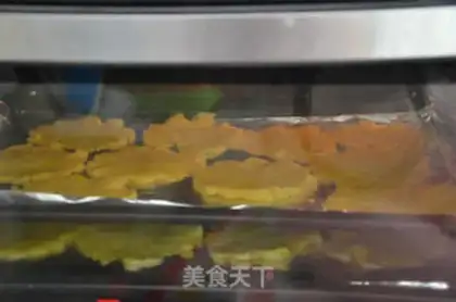 Make Pineapple dry flowers step 3