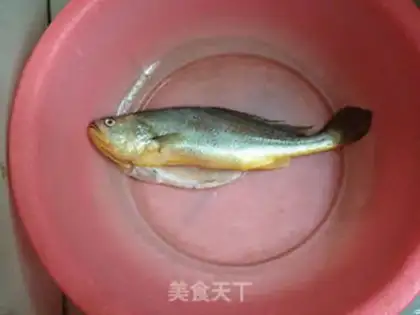 Make Bad yellow fish step 0