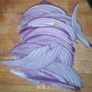 Make Green blue and purple onions and root powder step 1