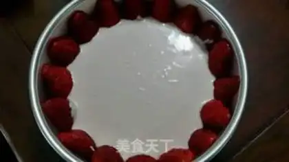 Make Strawberry cheese mousse step 8