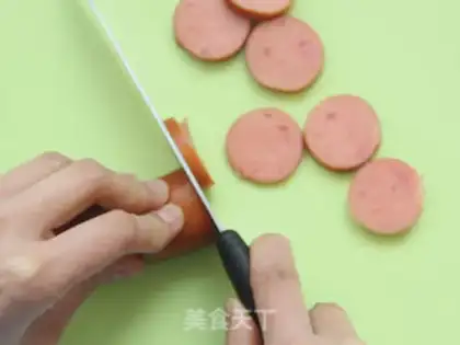 Make Tropical fruit sandwich step 2