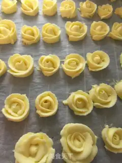 Make Swan birthday cake step 1