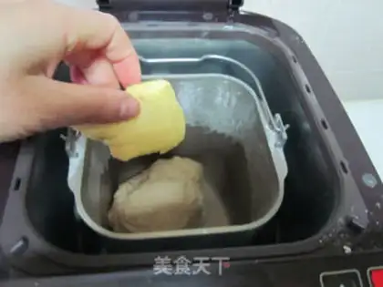 Make All-wheat candy dry bread step 7