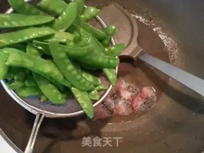 Make Bacon fried Dutch beans step 4