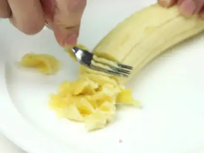 Make Banana sponge cake step 1