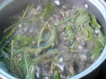Make Sprouts in eggs step 1
