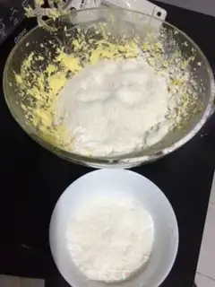 Make Gold coconut ball step 7