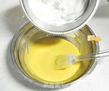 Make A bouquet cake step 2