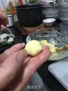 Make Gold coconut ball step 9