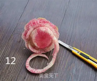 Make Sculpt radish step 11