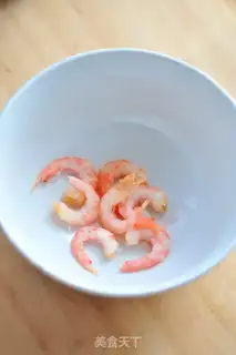 Make Arctic shrimp sandwich step 1