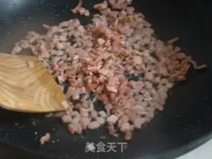 Make Soy sauce bacon fried rice step 2