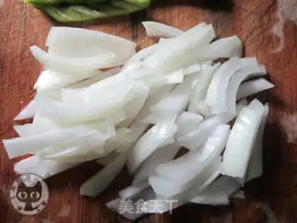 Make Onion pepper fried chicken step 2