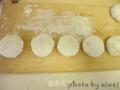 Make Crystal door nail step 12