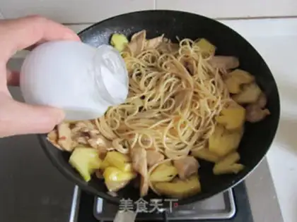 Make Pineapple chicken fried pasta step 8