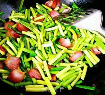 Make Garlic meat step 2