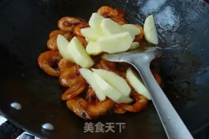 Make Sweet apple shrimp step 5