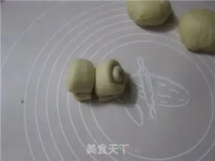 Make ♪ On the bottom of the honey bread ♪ step 9