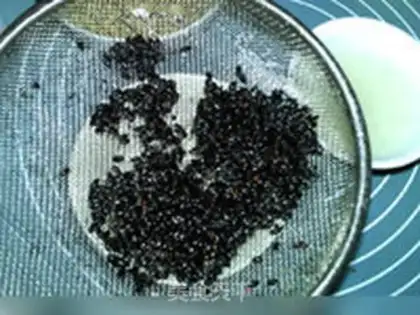 Make Black and white soy step 5