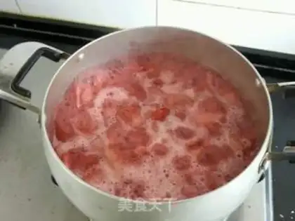 Make Strawberry sauce step 1