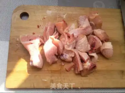 Make Sea cucumber chicken leg step 2