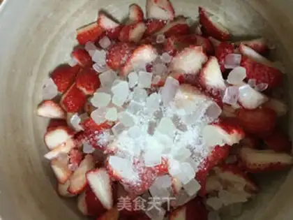 Make Strawberry sauce step 2