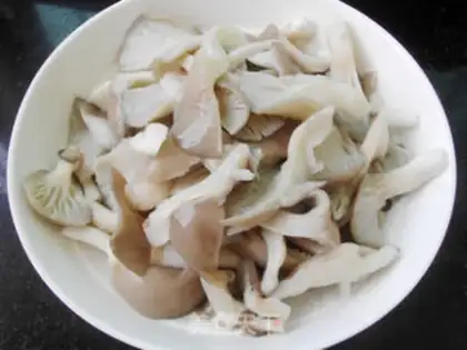 Make Scrambled mushrooms step 4