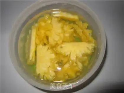 Make Pineapple jelly step 1