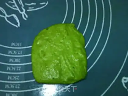 Make Black gallons cut bread step 0