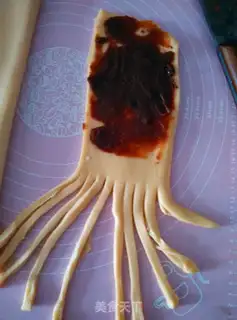 Make Normal flour caterpillar step 7