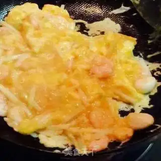 Make Shrimp and yellow fried eggs step 6