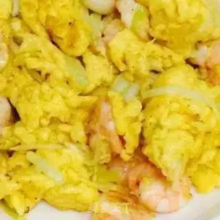 Make Shrimp and yellow fried eggs step 7
