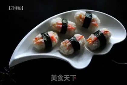 Make Arctic shrimp sushi step 9