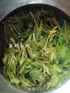 Make Eggs from the fragrance stand step 2
