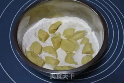 Make Milk and gold rolls step 3