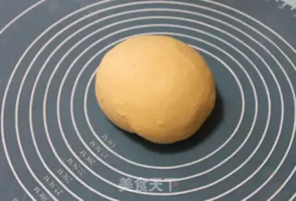 Make Milk and gold rolls step 4