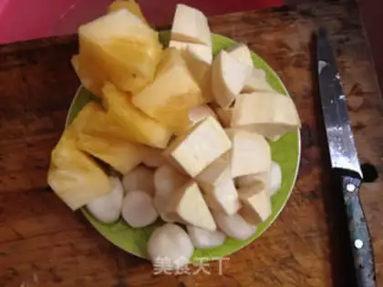 Make Potato pineapple soup step 1