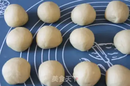 Make Milk and gold rolls step 13